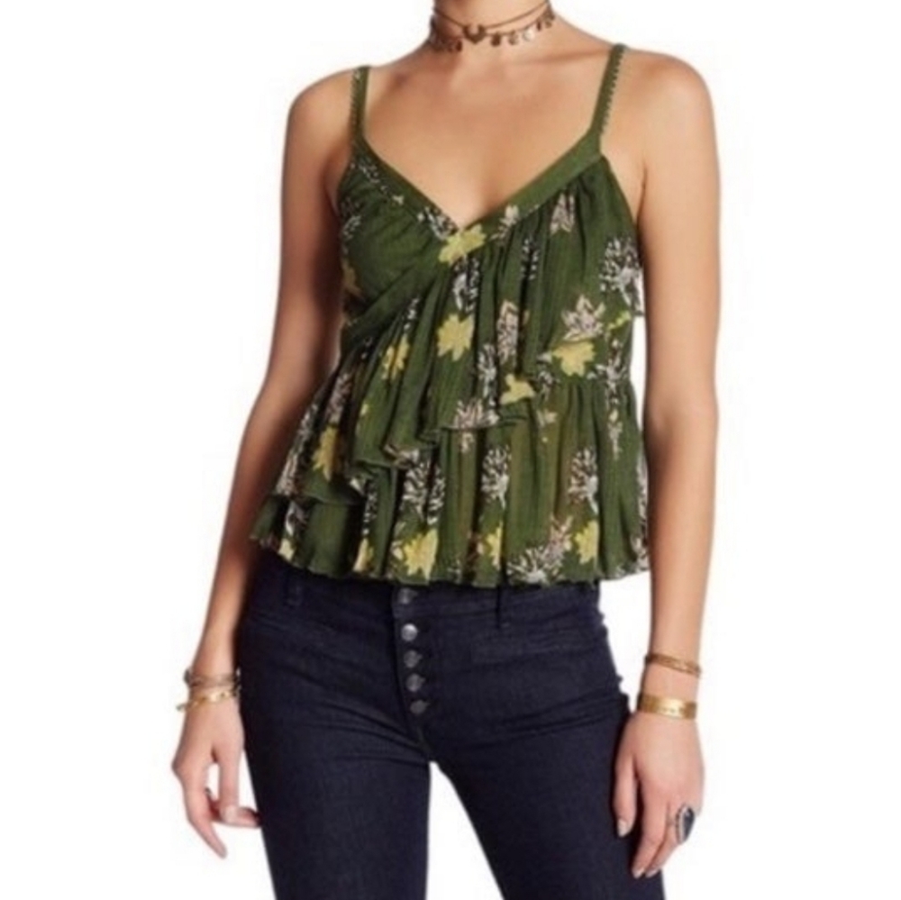 EUC🔹️Free people Medium Strappy Tank
